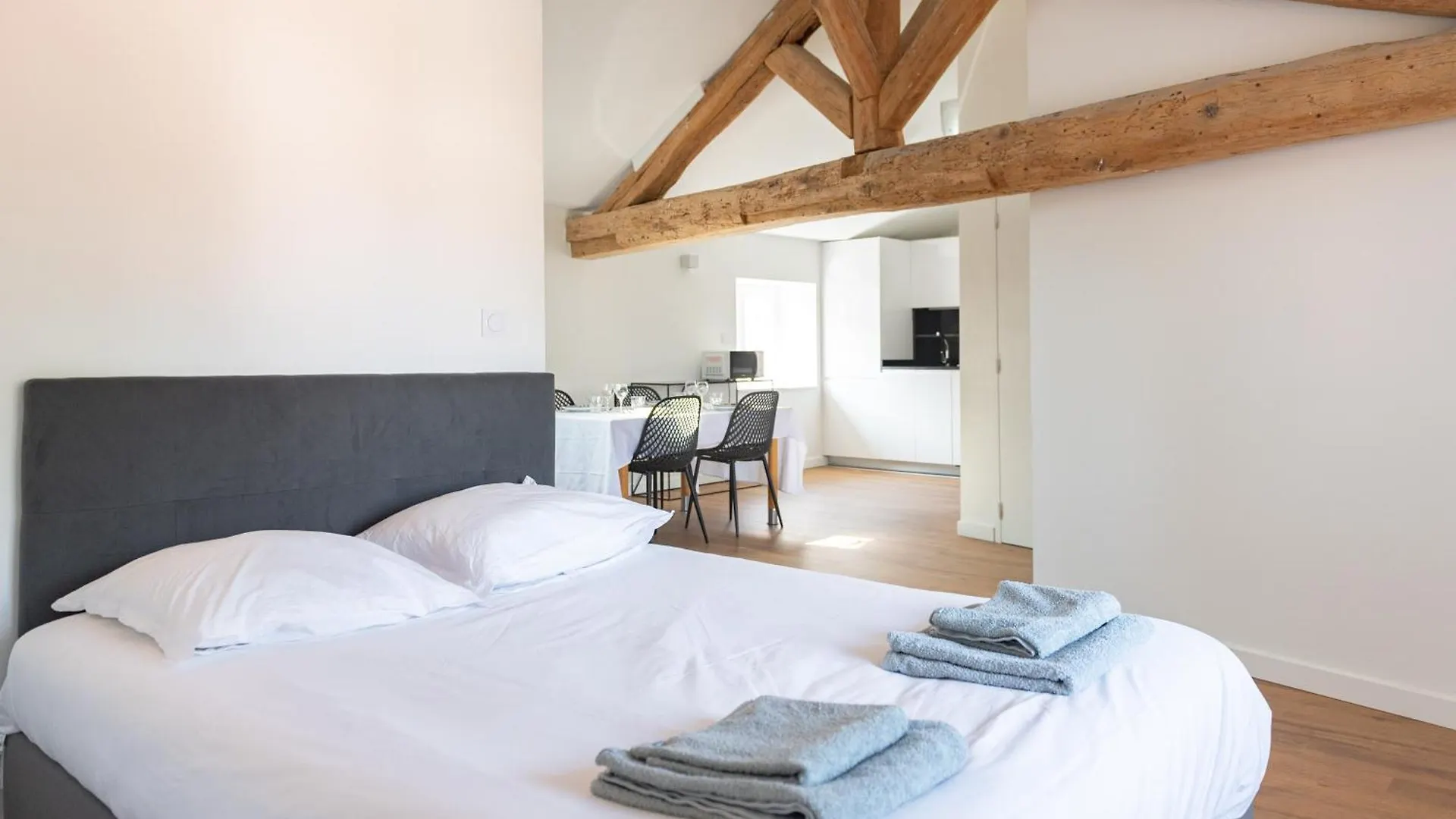 Make My Day, Champagne Au Mont D'Or Apartment